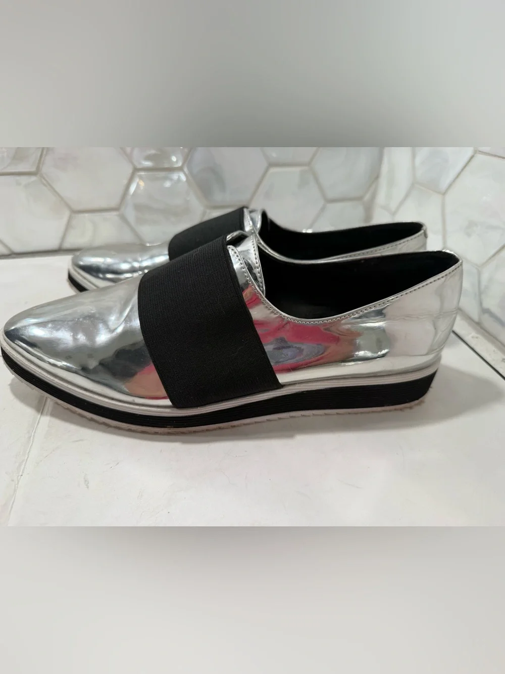 Karl Lagerfeld Paris Kristi 3 Chrome Metallic Silver Black Slip On Shoes Sz 7.5